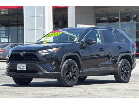 Used 2023 Toyota RAV4 XLE Premium AWD/4WD image 8