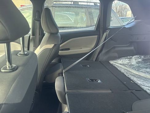 Used 2025 Subaru Forester Premium image 8