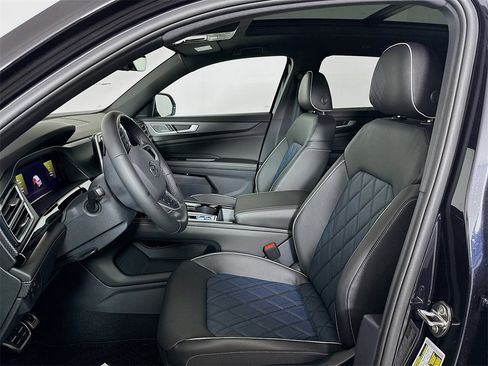 New 2026 Volkswagen Atlas Cross Sport SEL Premium R-Line image 8