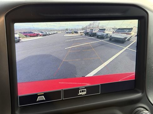 Used 2021 Chevrolet Silverado 1500 LT Trail Boss w/ Convenience Package II image 22