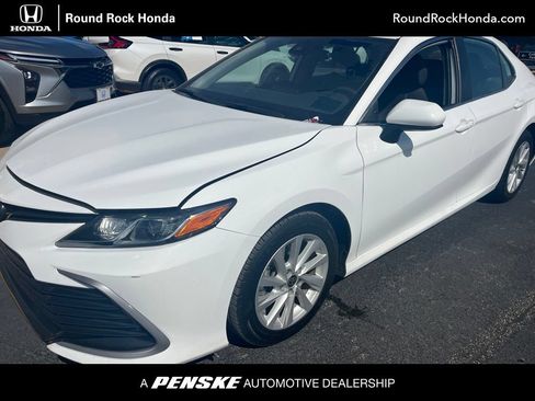 Used 2022 Toyota Camry LE FWD image 1