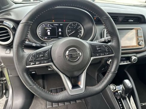 Used 2019 Nissan Kicks SR FWD image 13