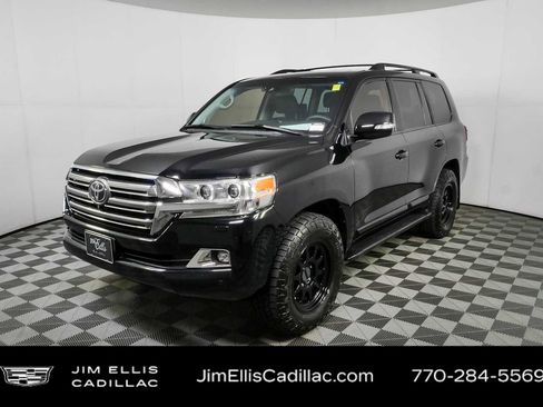 Used 2017 Toyota Land Cruiser w/ Preferred Accessory Package AWD/4WD image 28