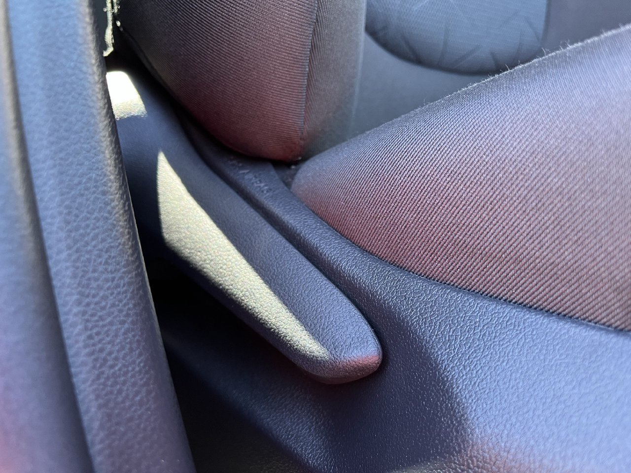 Used 2025 Toyota RAV4 XLE AWD/4WD image 26