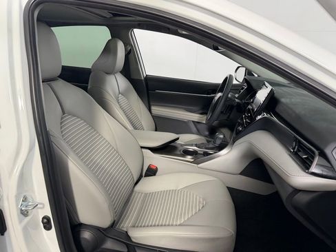 Used 2024 Toyota Camry SE w/ Audio Upgrade Package image 30