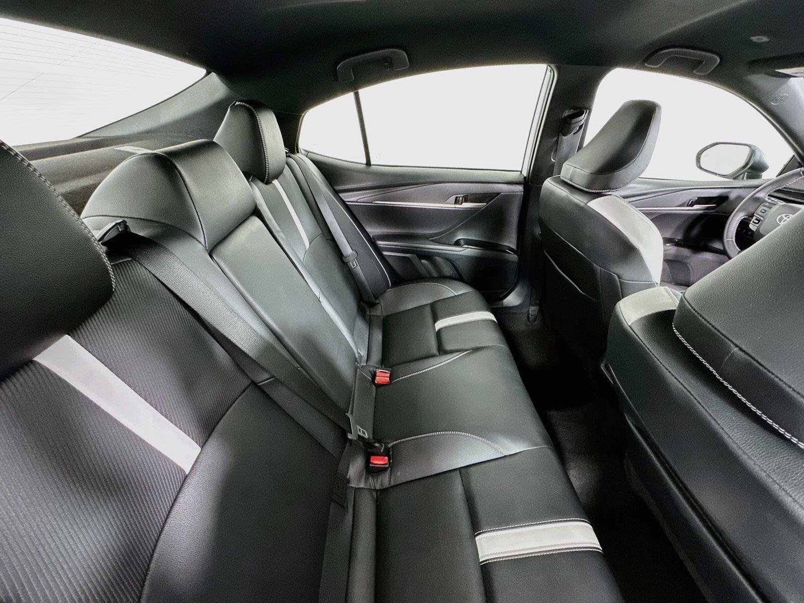 Used 2025 Toyota Camry SE FWD image 25