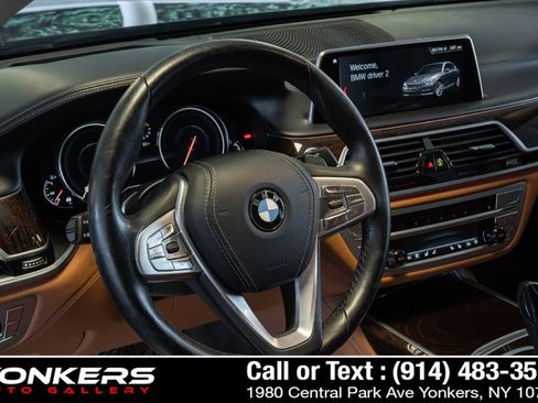 Used 2019 BMW 750i xDrive w/ Executive Package AWD/4WD image 29