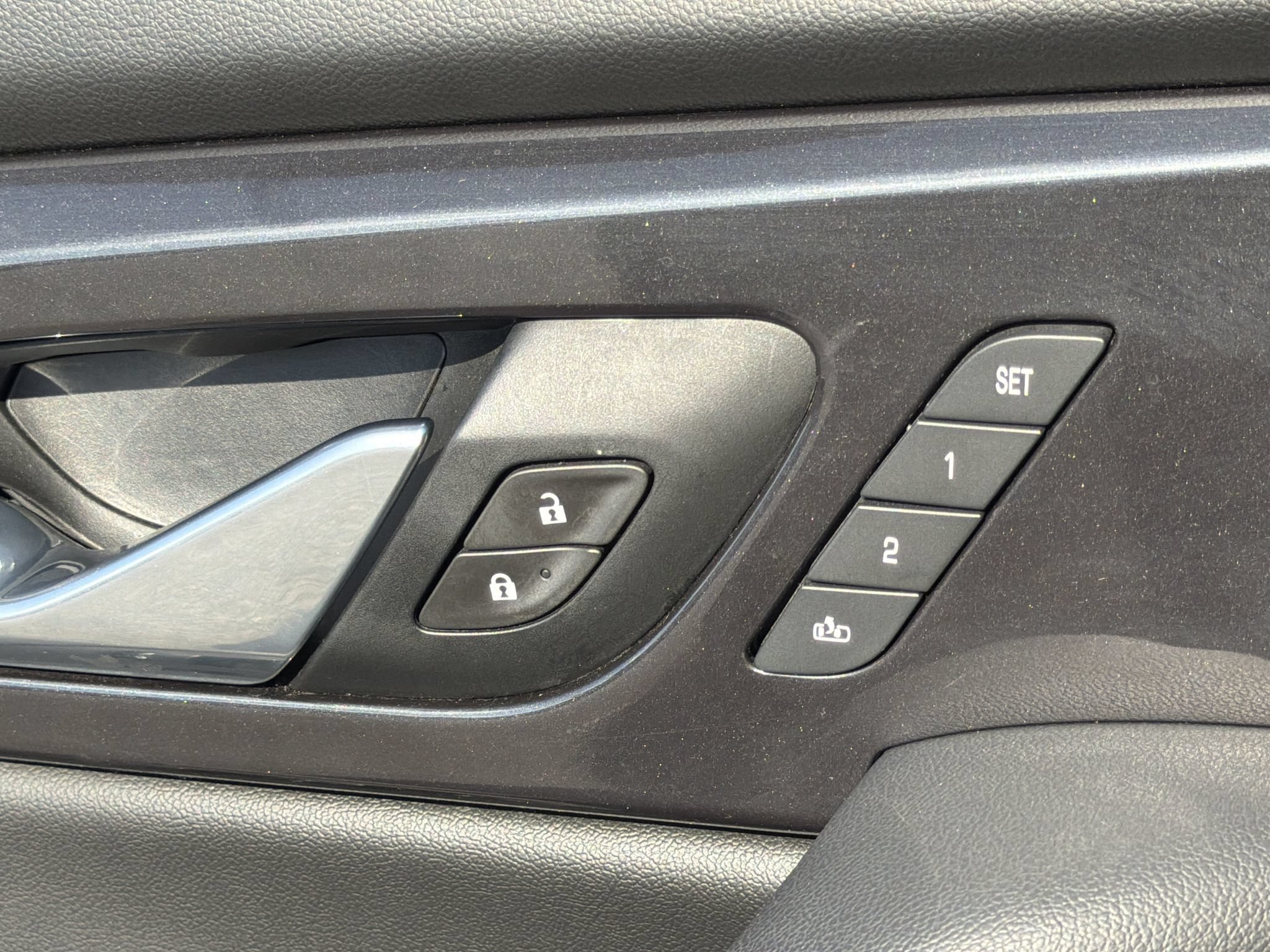Used 2020 Chevrolet Blazer Premier w/ Driver Confidence II Package FWD image 14