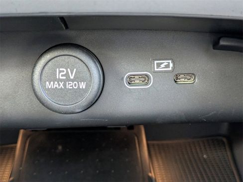 New 2025 Volvo XC40 B5 Plus w/ Protection Package Premier image 25