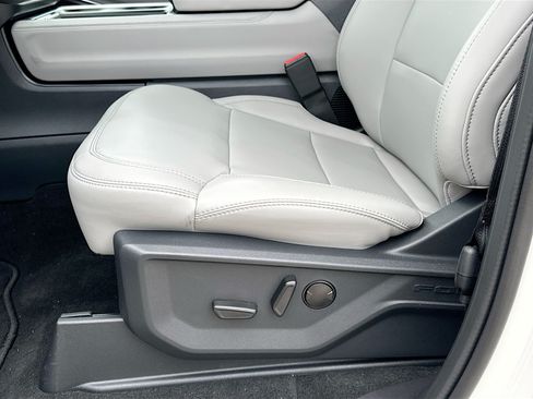 New 2026 Ford Expedition Active RWD image 14