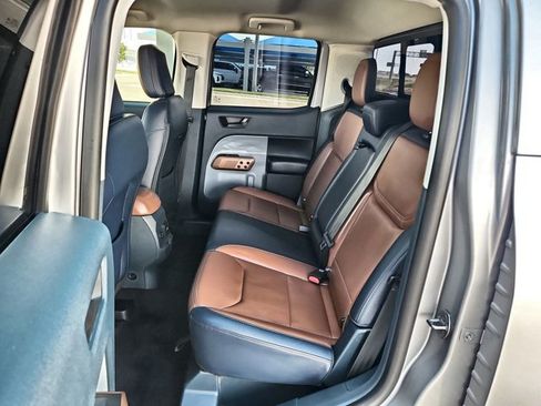 Used 2023 Ford Maverick Lariat w/ Lariat Luxury Package FWD image 18
