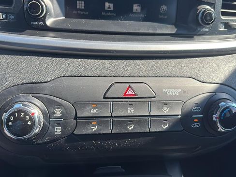 Used 2020 Kia Sorento AWD V6 image 26