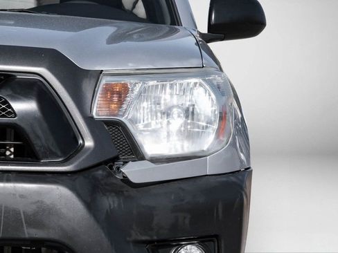 Used 2013 Toyota Tacoma 2WD Access Cab image 46