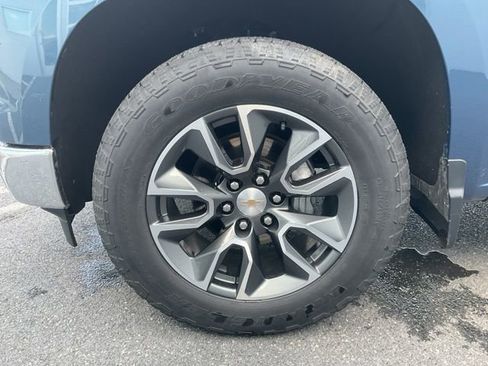 Certified 2024 Chevrolet Silverado 1500 LT AWD/4WD image 17
