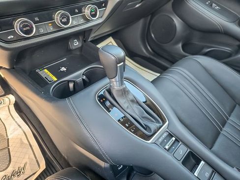 Used 2024 Honda HR-V EX-L image 20