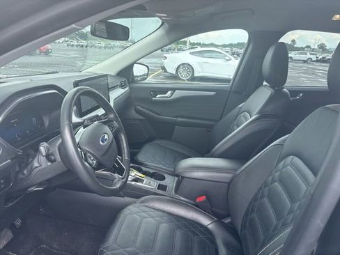 Used 2023 Ford Escape Platinum w/ Premium Technology Package AWD/4WD image 14