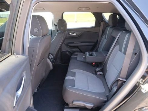 Used 2025 Chevrolet Blazer LT AWD/4WD image 9