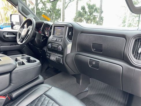 Used 2024 Chevrolet Silverado 2500 Custom w/ Custom Value Package image 21