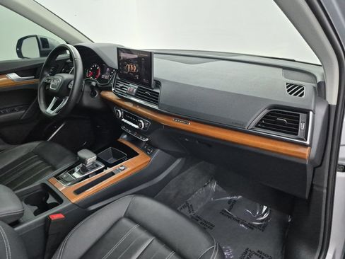 Used 2023 Audi Q5 2.0T Premium w/ Convenience Package AWD/4WD image 24