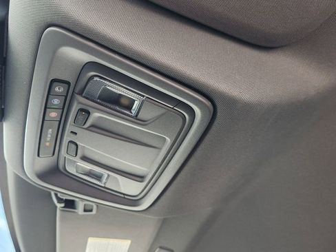 Used 2023 Chevrolet Silverado 1500 LT AWD/4WD image 25