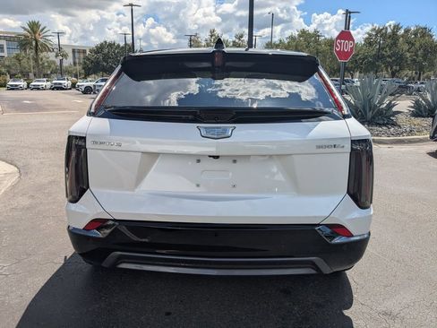 Used 2025 Cadillac Optiq Sport 2 AWD/4WD image 16