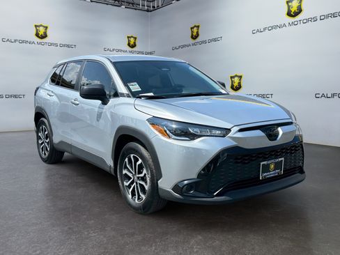 Used 2025 Toyota Corolla Cross AWD Hybrid image 7