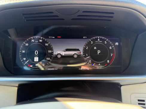 Used 2020 Land Rover Range Rover image 11