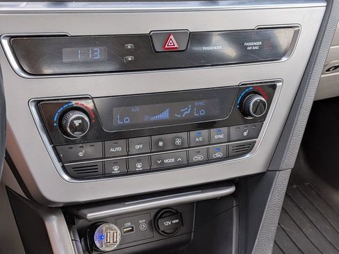Used 2015 Hyundai Sonata Limited FWD image 23