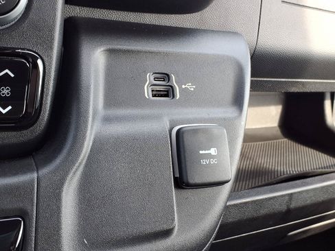Used 2023 RAM ProMaster 3500 w/ Premium Convenience Group (B) FWD image 7