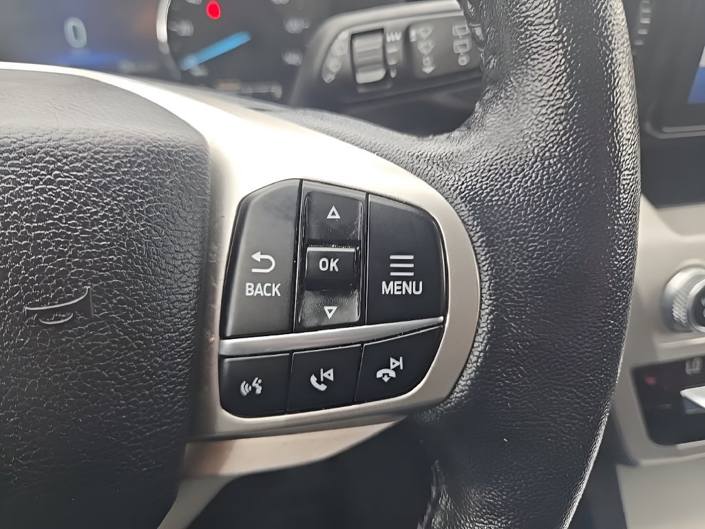 Used 2021 Ford Explorer XLT AWD/4WD image 28
