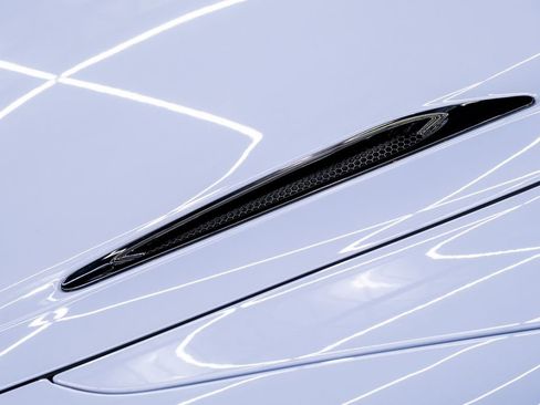 Used 2024 McLaren 750S Spider RWD image 24
