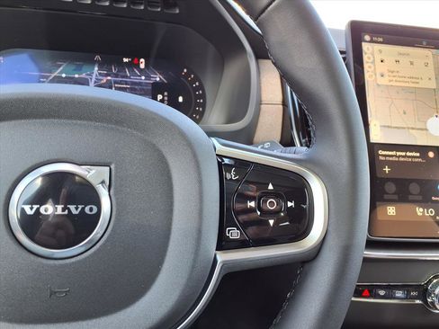 New 2026 Volvo XC90 B6 Plus w/ Protection Package Premier image 15