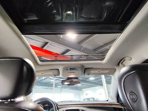Used 2010 Buick LaCrosse CXL FWD image 11