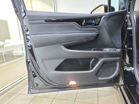 Used 2025 Honda Odyssey Elite image 22