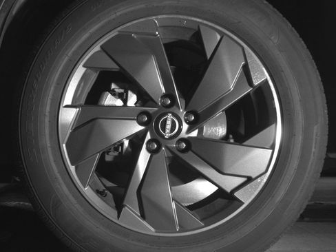 Used 2025 Nissan Rogue SV FWD image 12