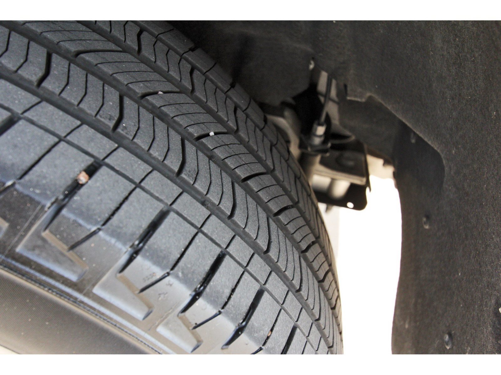 Used 2024 Jeep Grand Cherokee Altitude RWD image 32