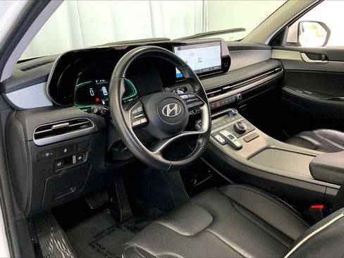 Used 2025 Hyundai Palisade SEL FWD image 13