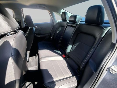 Used 2022 Volkswagen Jetta SE FWD image 19