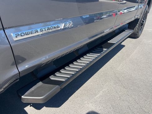 Used 2021 Ford F250 Lariat image 11