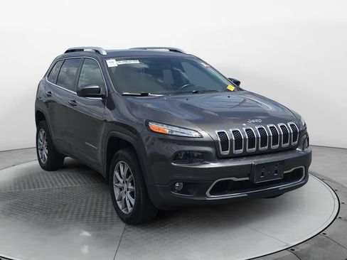 Used 2018 Jeep Cherokee Limited AWD/4WD image 7