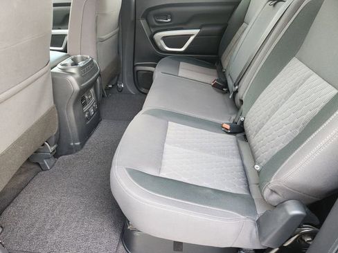 Used 2021 Nissan Titan SV w/ SV Convenience Package image 28