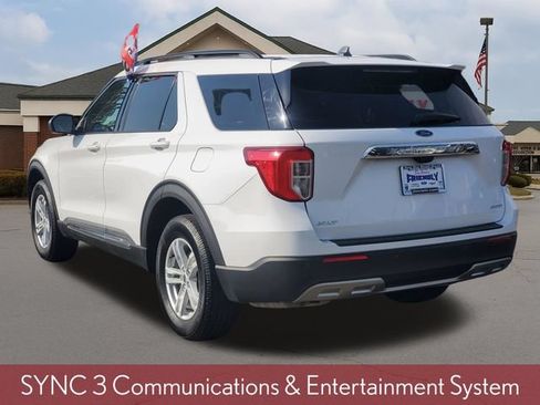Used 2021 Ford Explorer XLT w/ Equipment Group 202A AWD/4WD image 3