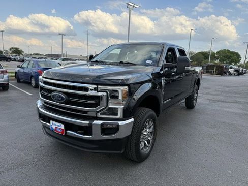 Used 2020 Ford F250 Lariat w/ Lariat Ultimate Package AWD/4WD image 2