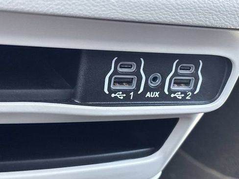 Used 2024 Chrysler Voyager LX FWD image 38