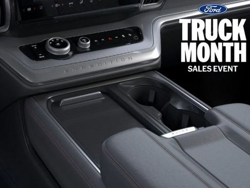 New 2026 Ford Expedition Active image 15