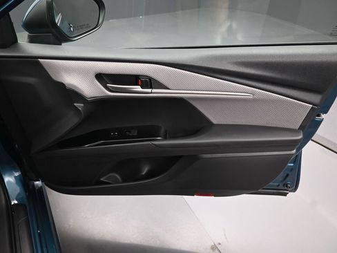 Used 2025 Toyota Camry SE image 35