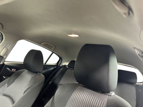 Used 2015 MAZDA MAZDA3 i Touring image 11