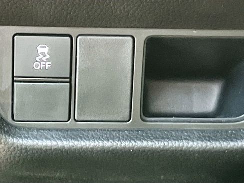 Used 2023 Honda HR-V EX-L image 10