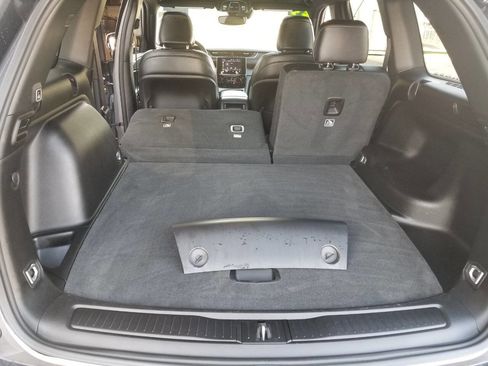 Used 2024 Jeep Grand Cherokee Altitude image 17