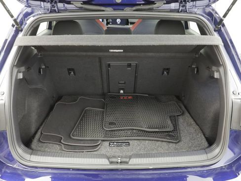 Used 2022 Volkswagen GTI SE FWD image 19